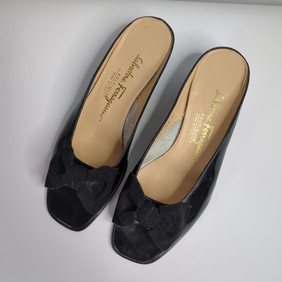 Salvatore Ferragamo Boutique 6.5 B Black Patent Leather With Bow Open Toe Slide - Picture 2 of 16